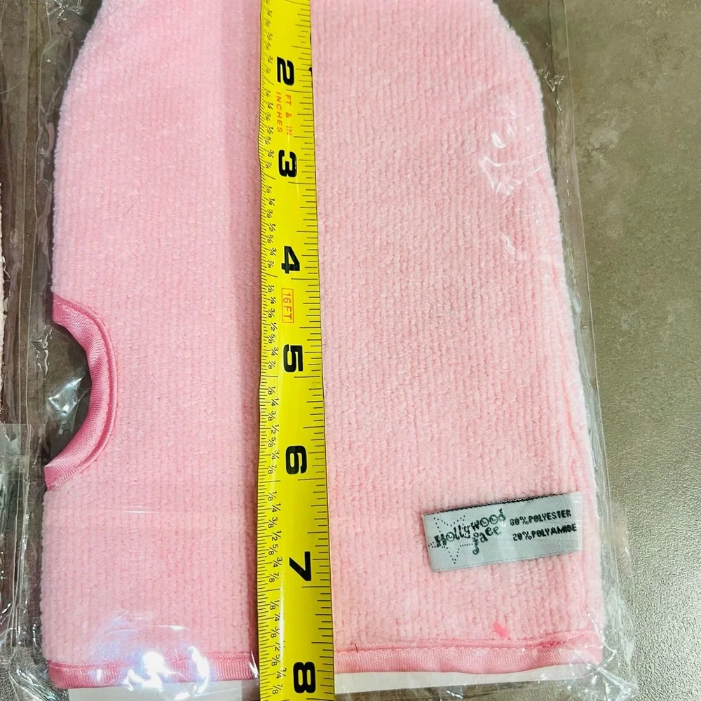 NEW Hollywood Face Makeup Eraser Microfiber (2) Cleansing Cloths Hand Mitts